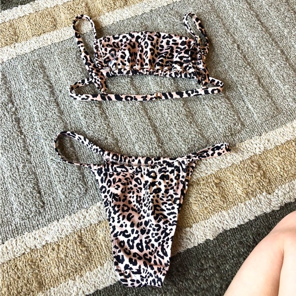 Kendall & Kylie Bikini Set - Picture 4 of 6